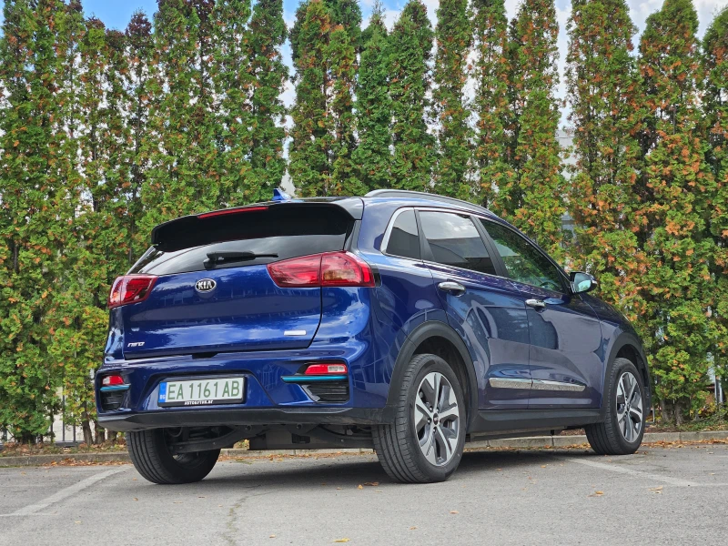 Kia Niro 64 kWh, снимка 3 - Автомобили и джипове - 47547619