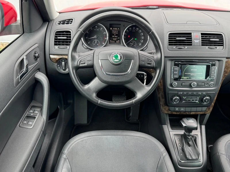 Skoda Yeti 1.2 TSI DSG Experience &#127470;&#127481;, снимка 11 - Автомобили и джипове - 49719023