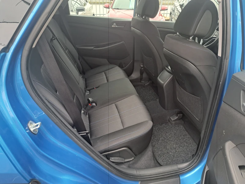 Hyundai Tucson 1.6I-БЕНЗИН, снимка 12 - Автомобили и джипове - 52098359