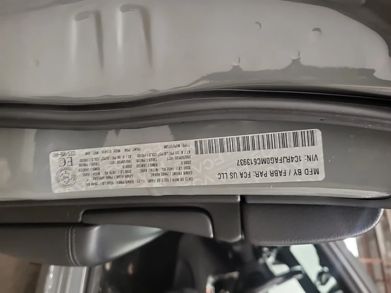 Jeep Grand cherokee 2021 ALTITUDE * CARFAX * БЕЗ ПЪРВОНАЧАЛНА ВНОСКА, снимка 15 - Автомобили и джипове - 52807842