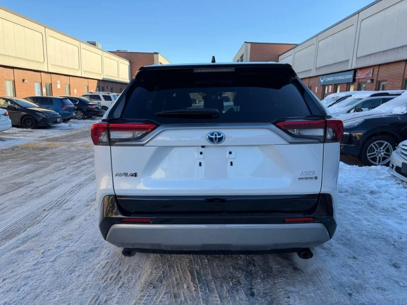 Toyota Rav4 Hybrid XSE  CARFAX, снимка 4 - Автомобили и джипове - 52816239