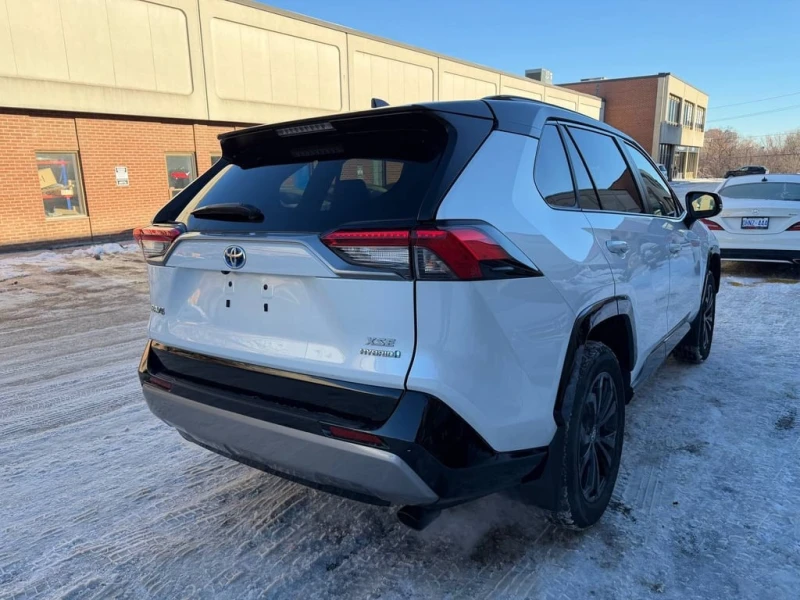 Toyota Rav4 Hybrid XSE  CARFAX, снимка 11 - Автомобили и джипове - 52816239