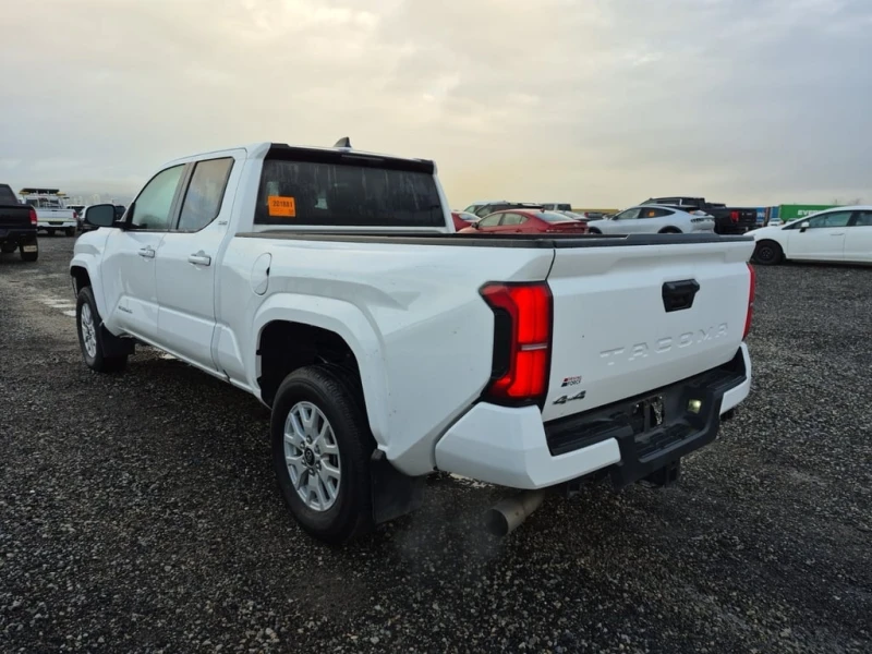 Toyota Tacoma * SR5 CREW CAB STD BED * CARFAX * БЕЗ ПЪРВОНАЧАЛНА, снимка 4 - Автомобили и джипове - 52990847