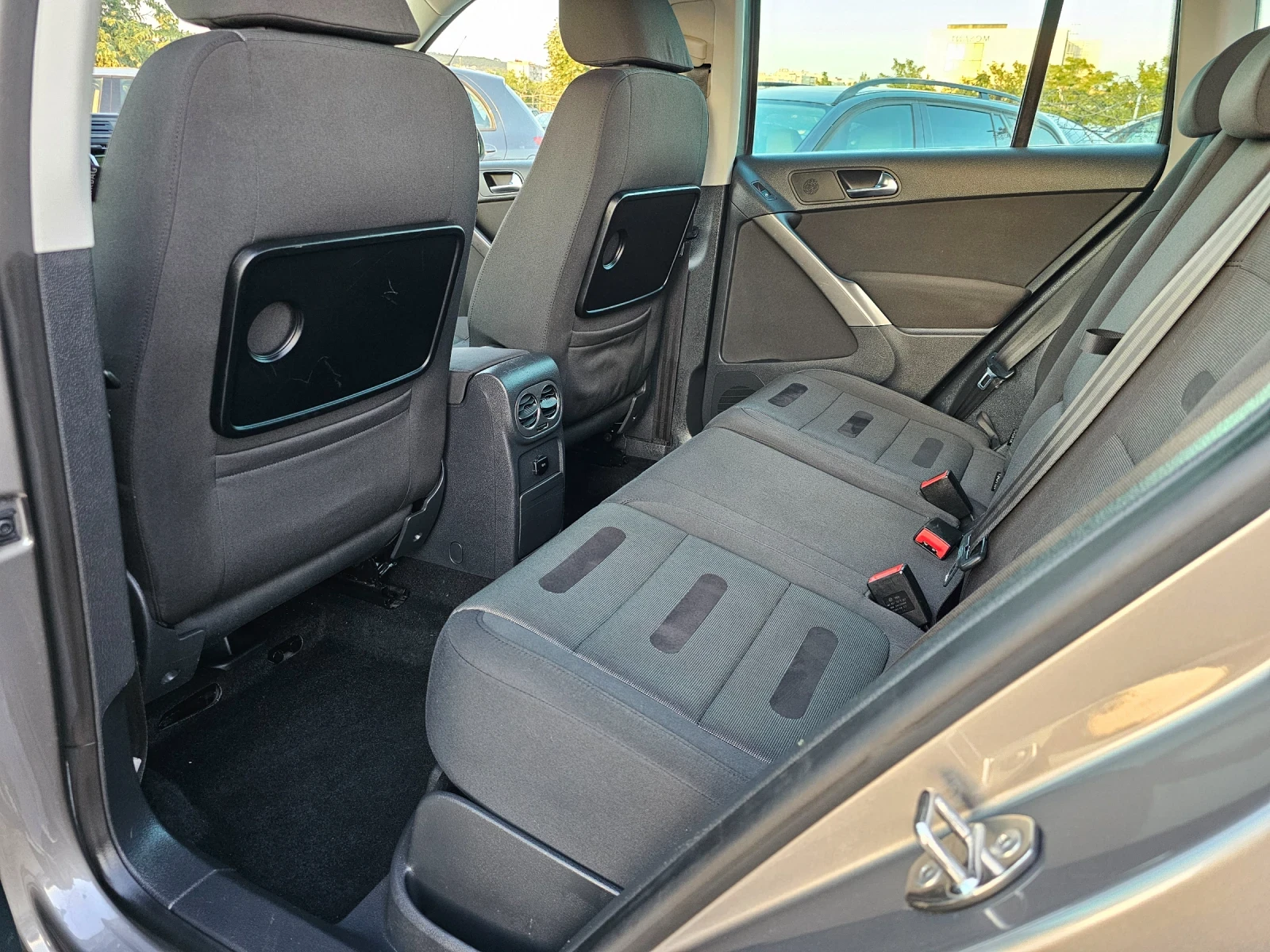 VW Tiguan 2.0TDI, 4х4  - изображение 10