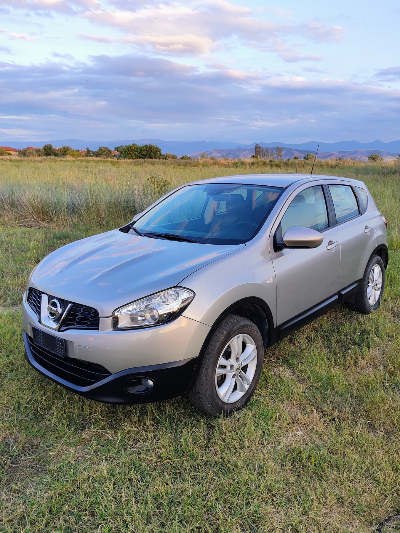 Nissan Qashqai 1.5 DCI * NAVI* FACE* XENON*  - изображение 2