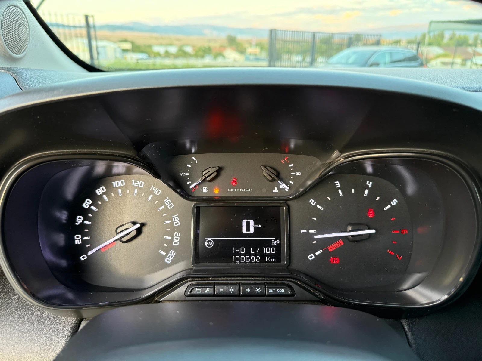 Citroen C3 Aircross 1.2i EURO 6B! * LED* KTEO OK! * 108 000* ! | Mobile.bg   12