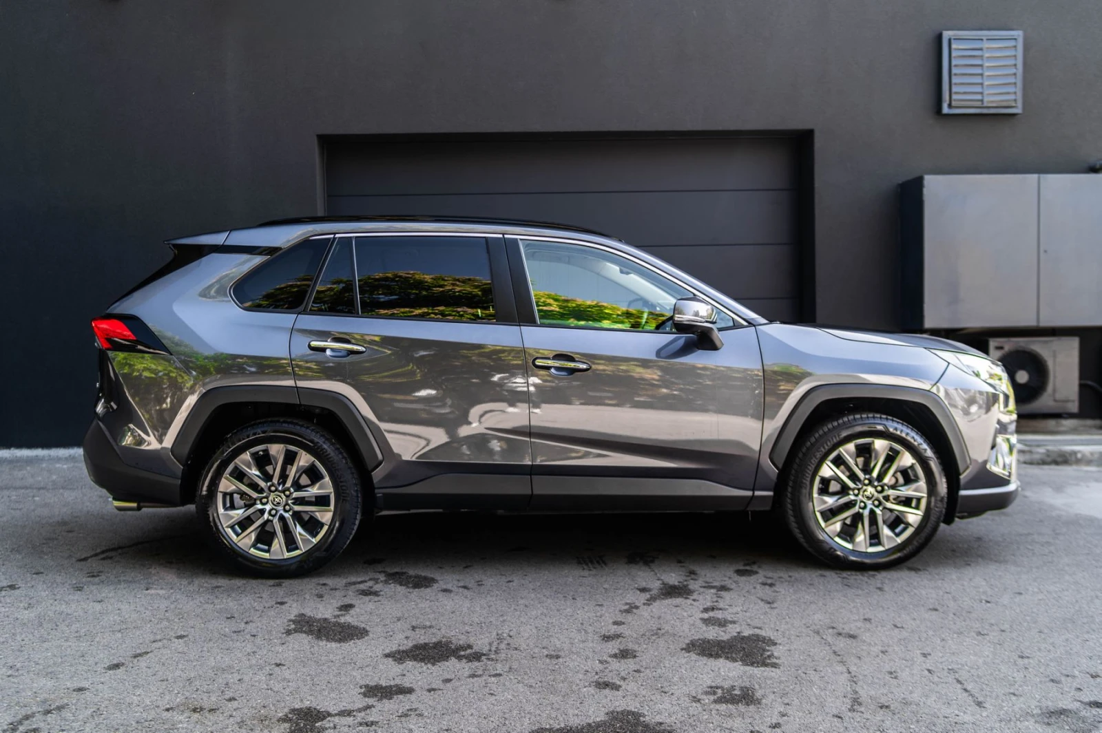 Toyota Rav4 2.5 Hybrid* 4x4* Luxury Premium* ГАРАНЦИЯ* БЪЛГАРИ - изображение 6