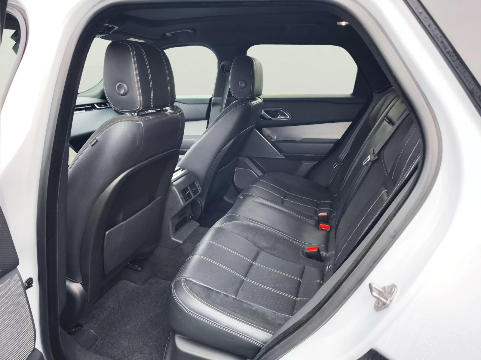 Land Rover Range Rover Velar 2.0 - изображение 7