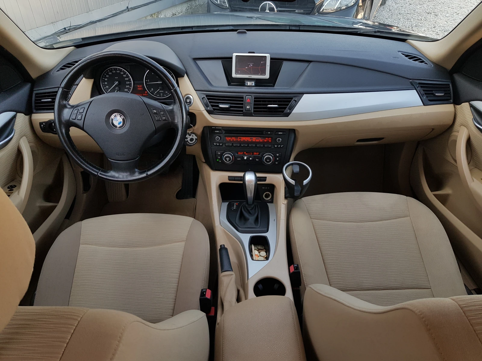 BMW X1 2.0D - 143 к.с. АВТОМАТИК, снимка 10 - Автомобили и джипове - 53835424