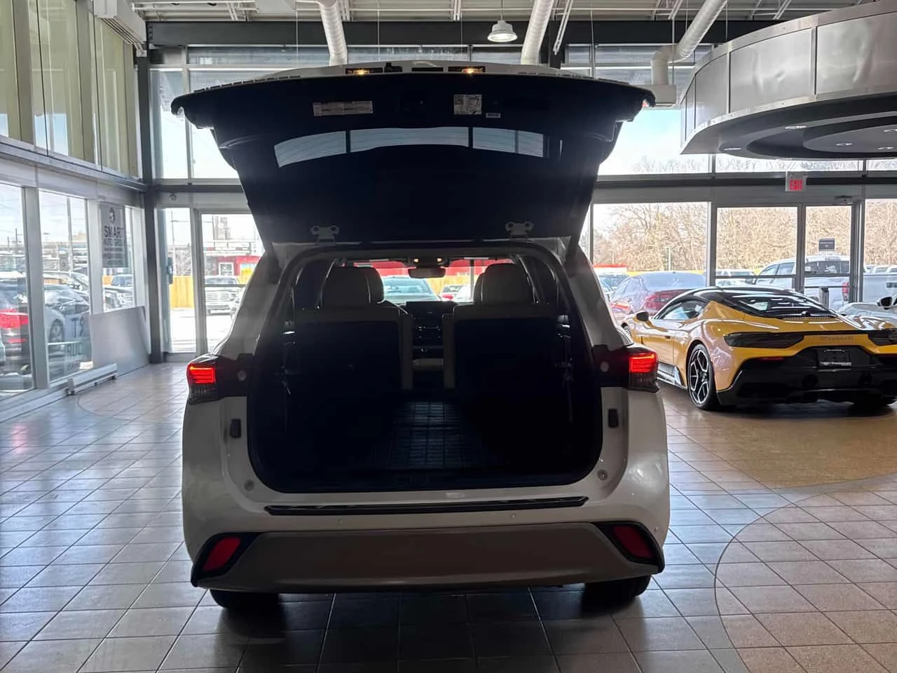 Toyota Highlander * AWD * CARFAX * ��������� * 360 ������ *  | Mobile.bg � ����������� 11