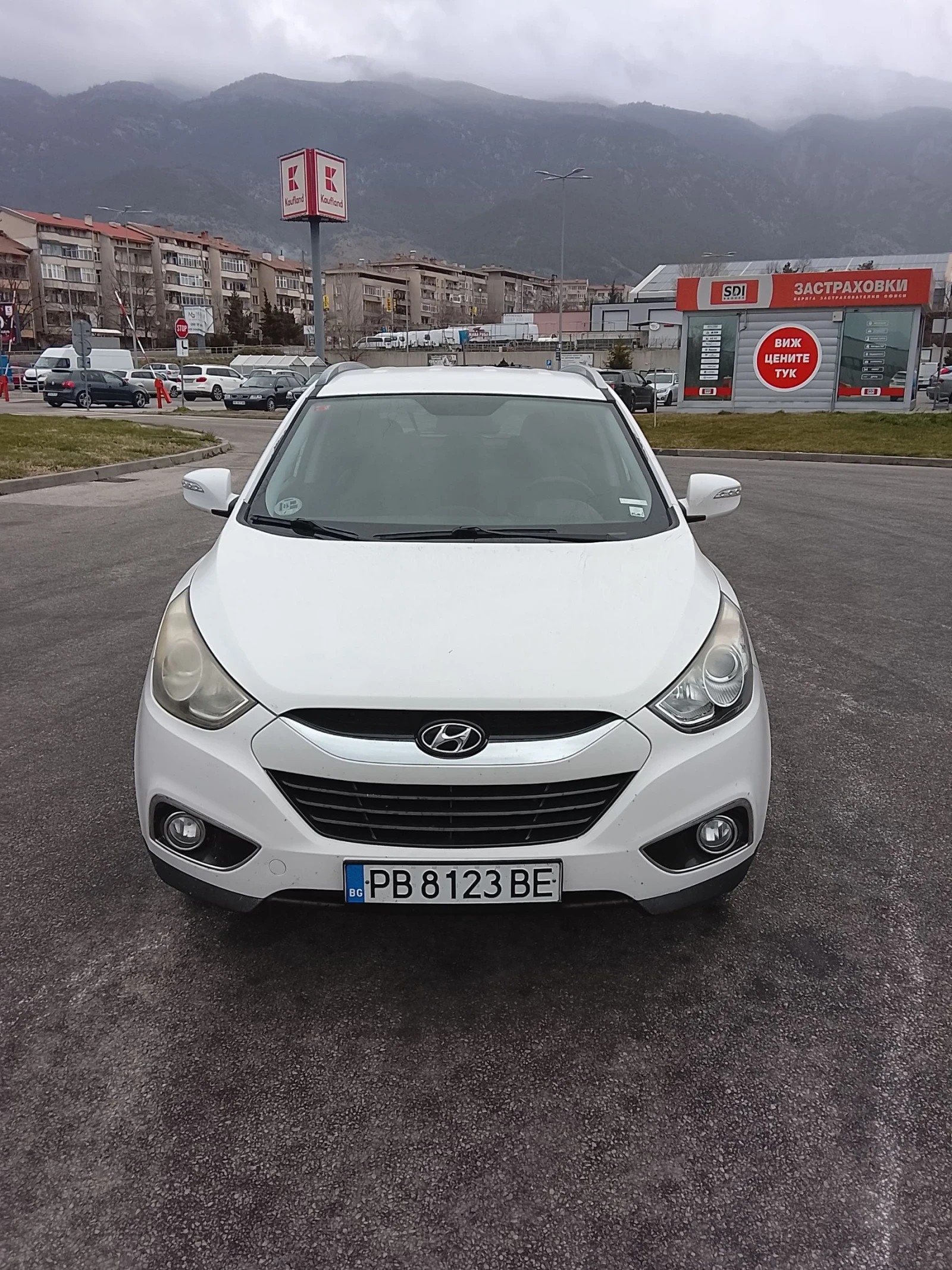 Hyundai IX35 1.7/ful ekstri, снимка 12 - Автомобили и джипове - 53896124