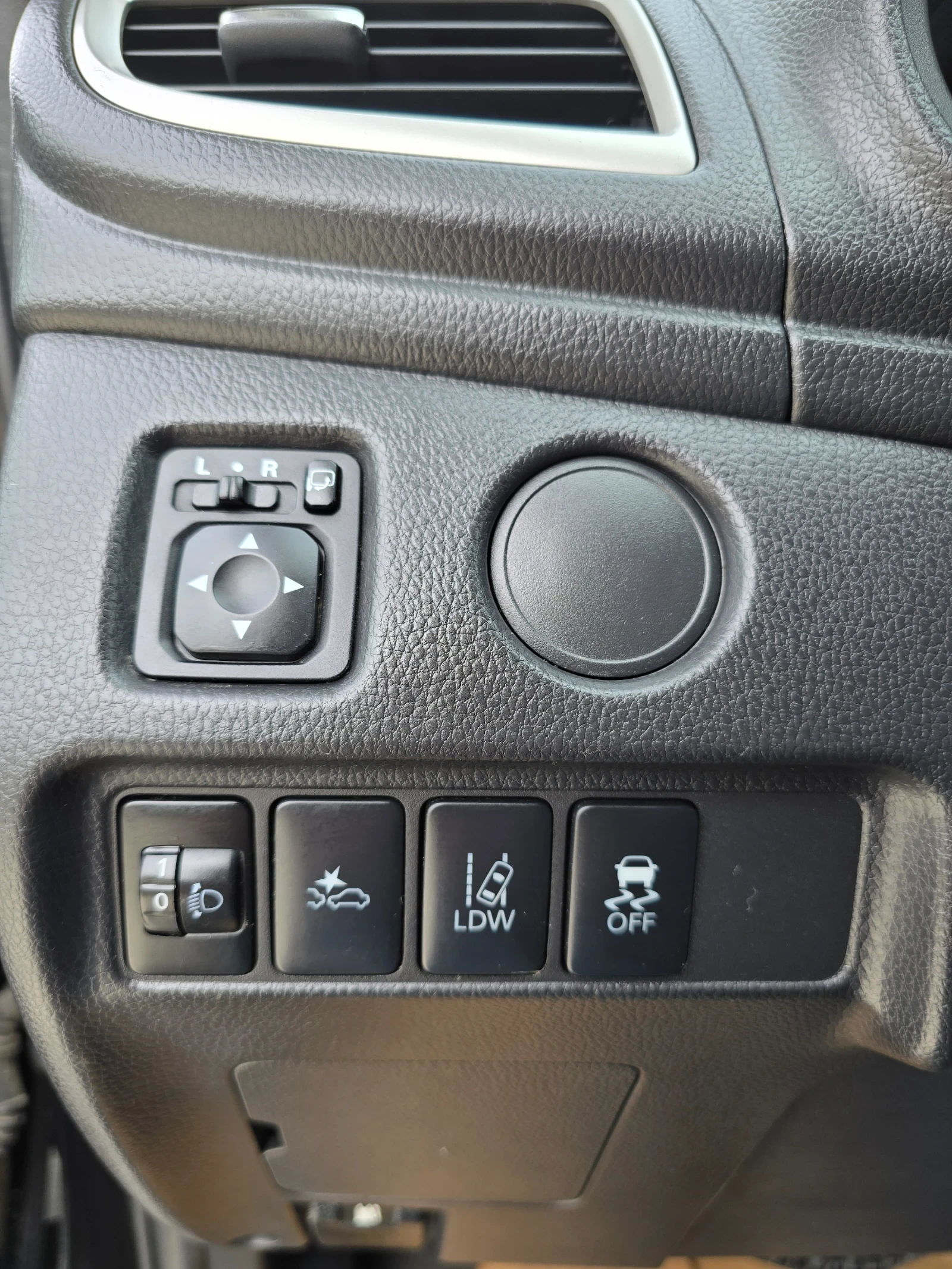 Mitsubishi L200 AWD - Камера - Автоматични - Нави - 150кс., снимка 15 - Автомобили и джипове - 53926863