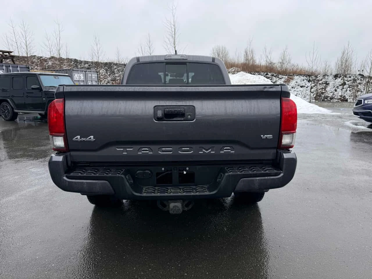 Toyota Tacoma * 4x4 Double Cab Auto * CARFAX * ЦЕНА ДО БГ, снимка 5 - Автомобили и джипове - 54079903