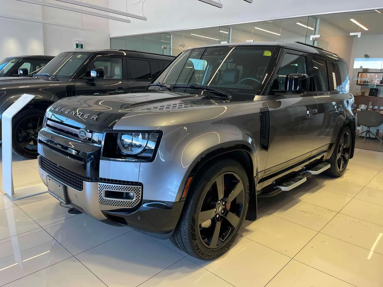 Land Rover Defender * X * PANO* KEYLESS* ПОДГРЕВ* , снимка 2 - Автомобили и джипове - 54203683