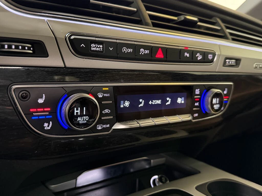 Audi Q7 * ОБДУХ* ПОДГРЕВ* AMBIENT* VIRTUAL* Head-up* 360, снимка 15 - Автомобили и джипове - 54260155