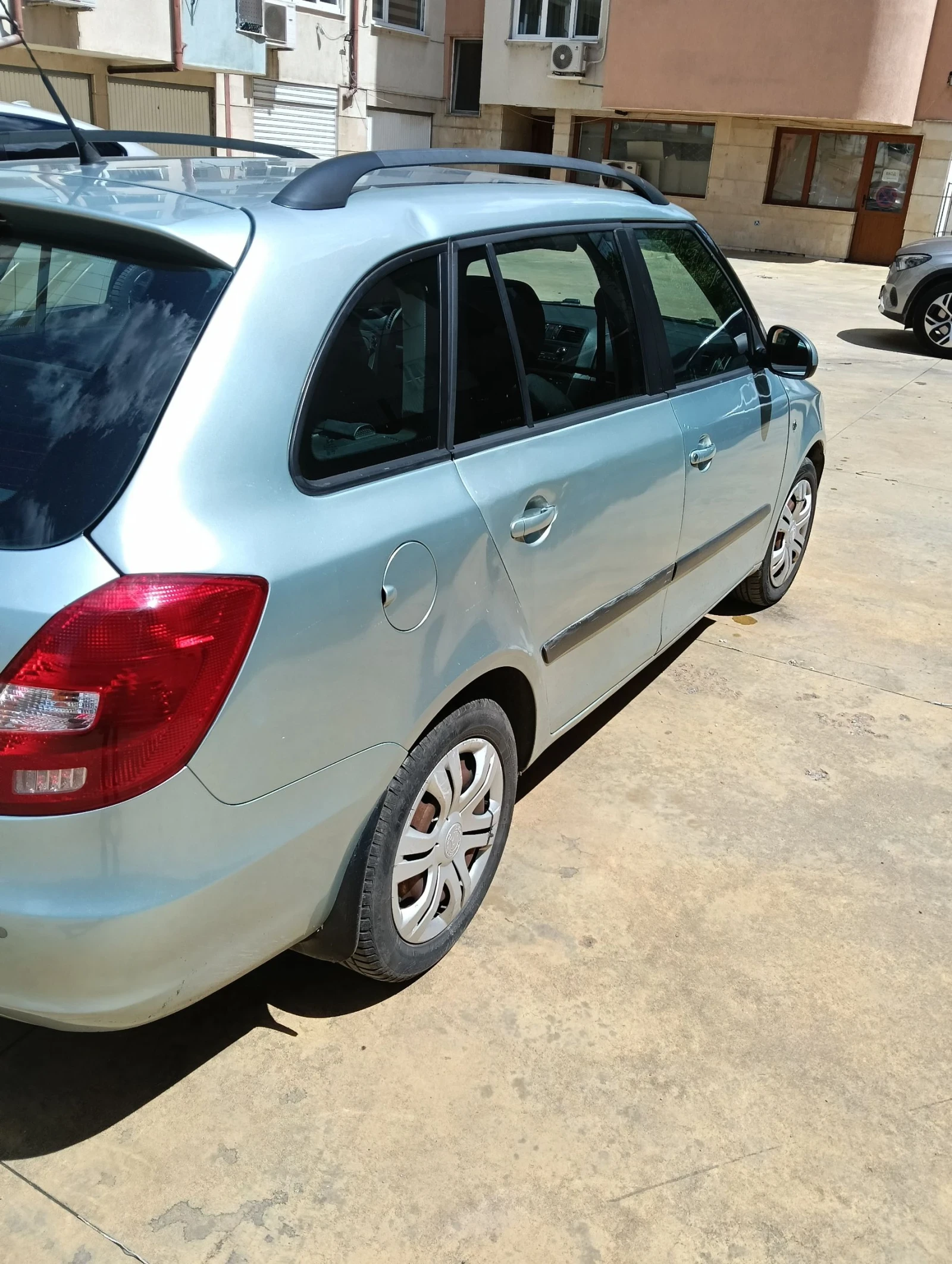 Skoda Fabia Комби, снимка 6 - Автомобили и джипове - 54666556