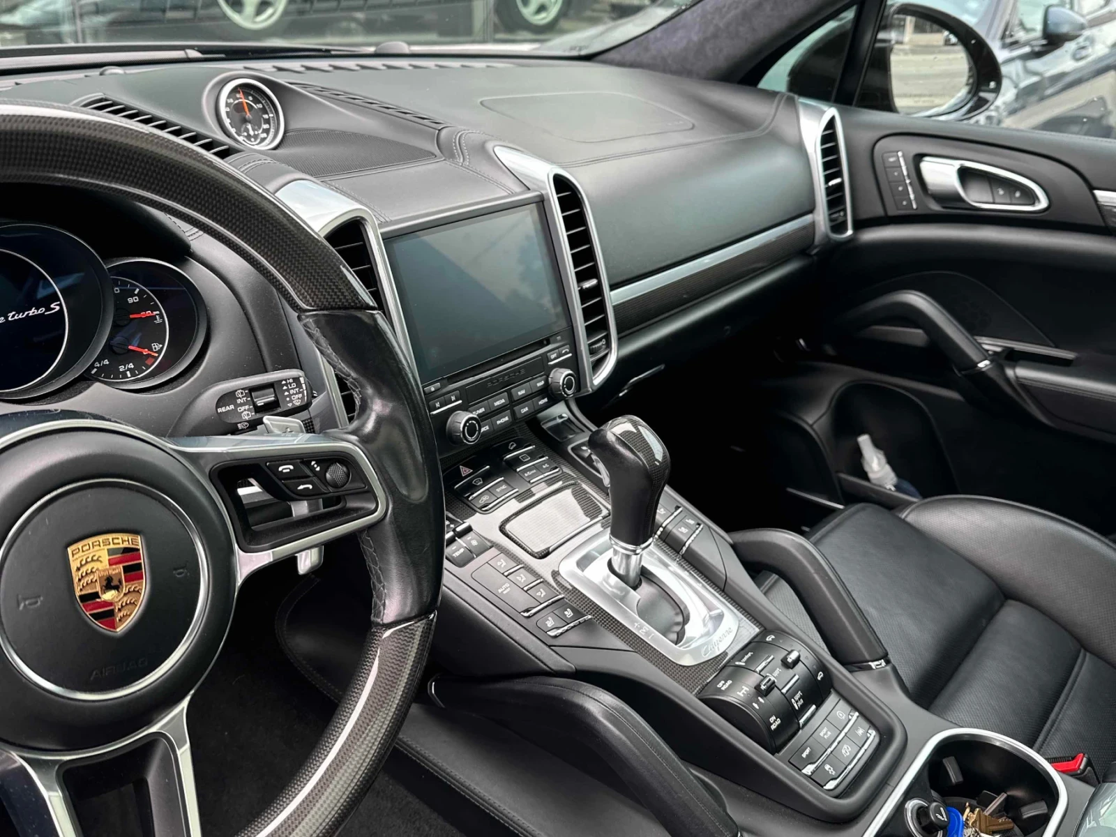 Porsche Cayenne TURBO S / PODGREV / KEYLESS/ CARFAX, снимка 6 - Автомобили и джипове - 55398263