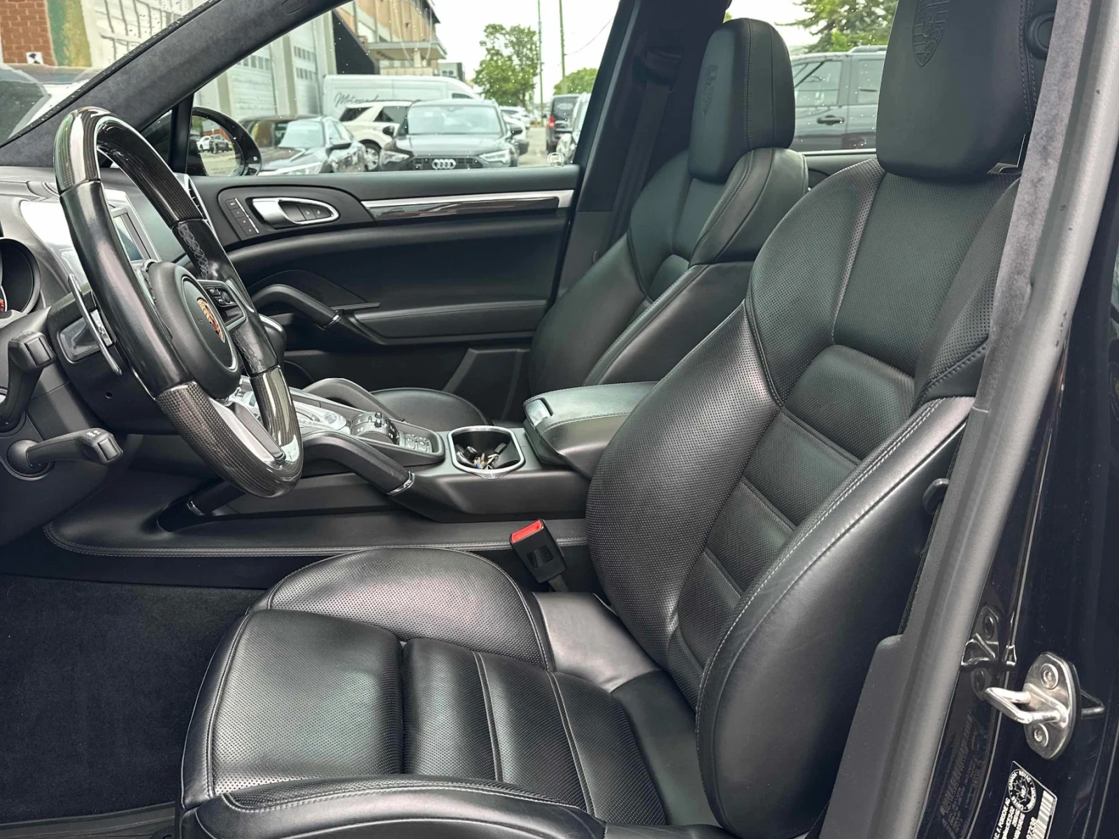 Porsche Cayenne TURBO S / PODGREV / KEYLESS/ CARFAX, снимка 5 - Автомобили и джипове - 55398263