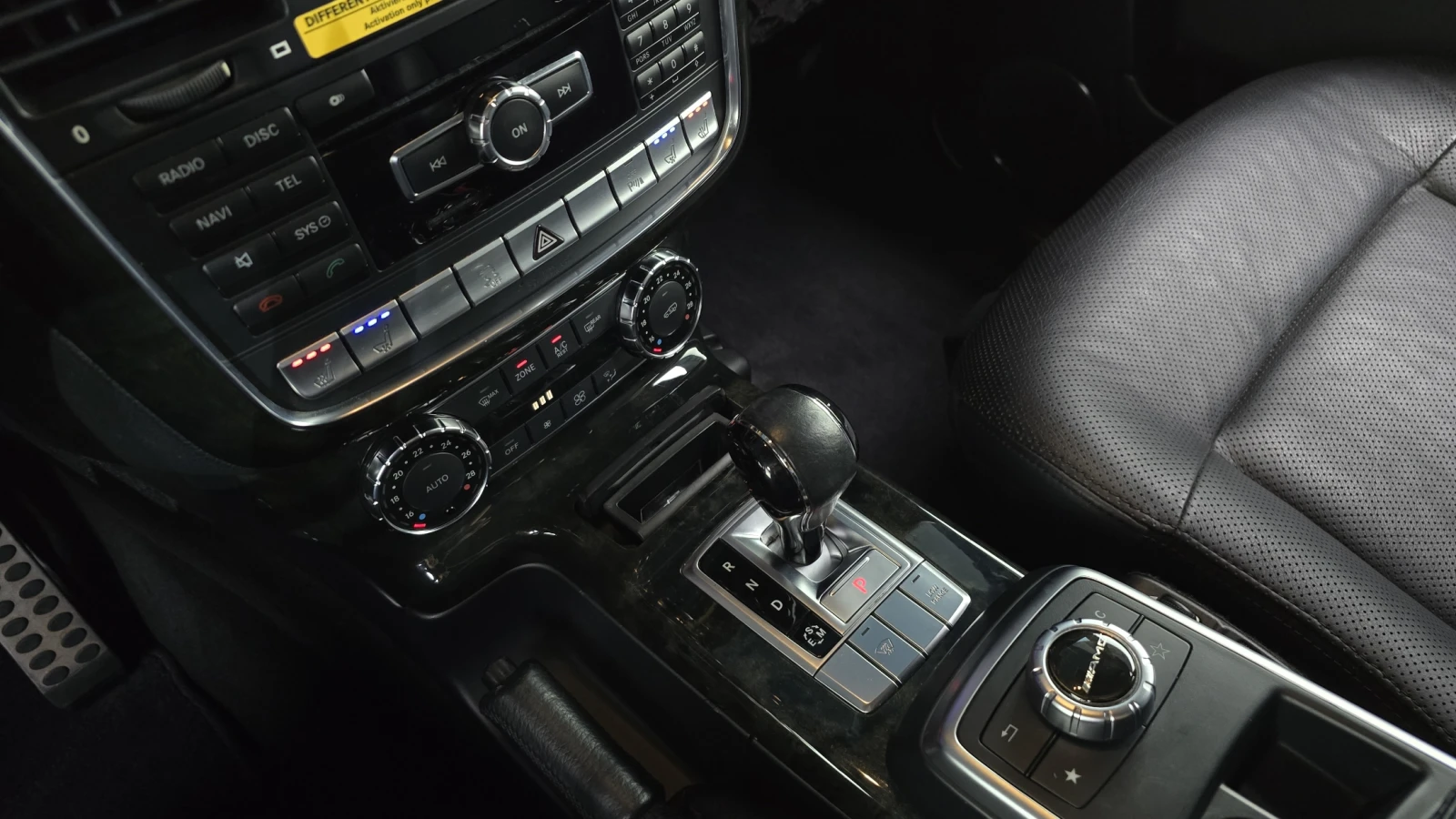 Mercedes-Benz G 350 ПОДГРЕВ ВОЛАН* ЛЮК* КРАЙНА ЦЕНА, снимка 9 - Автомобили и джипове - 55496190