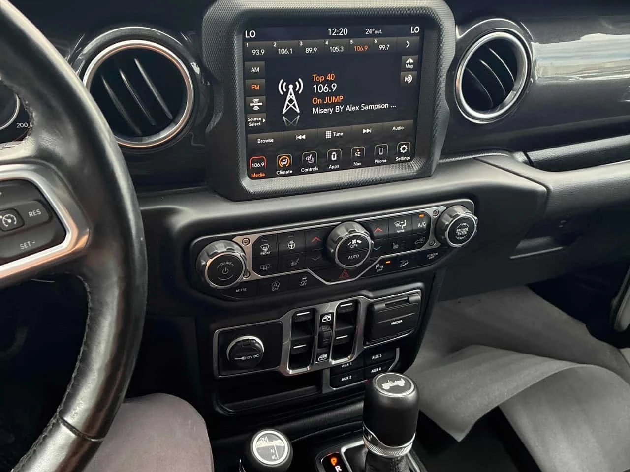 Jeep Wrangler Unlimited Altitude * CARFAX * АВТОКРЕДИТ * , снимка 9 - Автомобили и джипове - 56165114