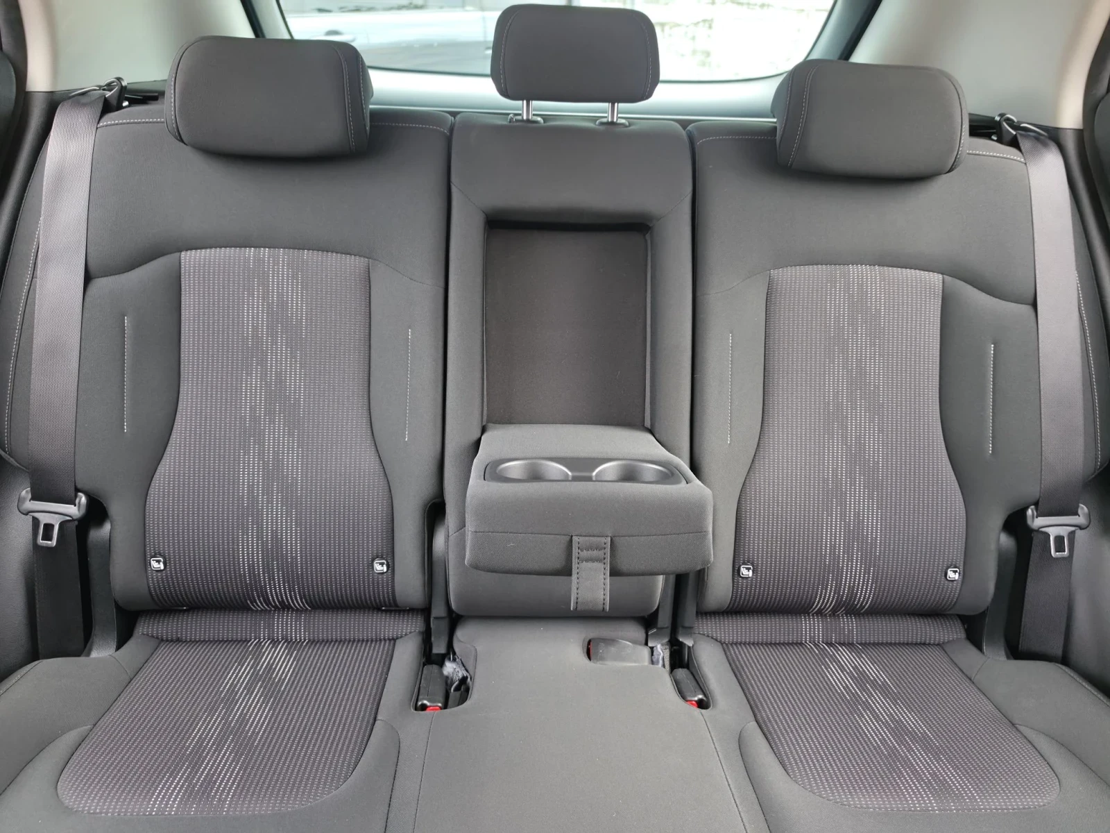 Kia Sportage 1.6D.HYBRID, снимка 14 - Автомобили и джипове - 56193771