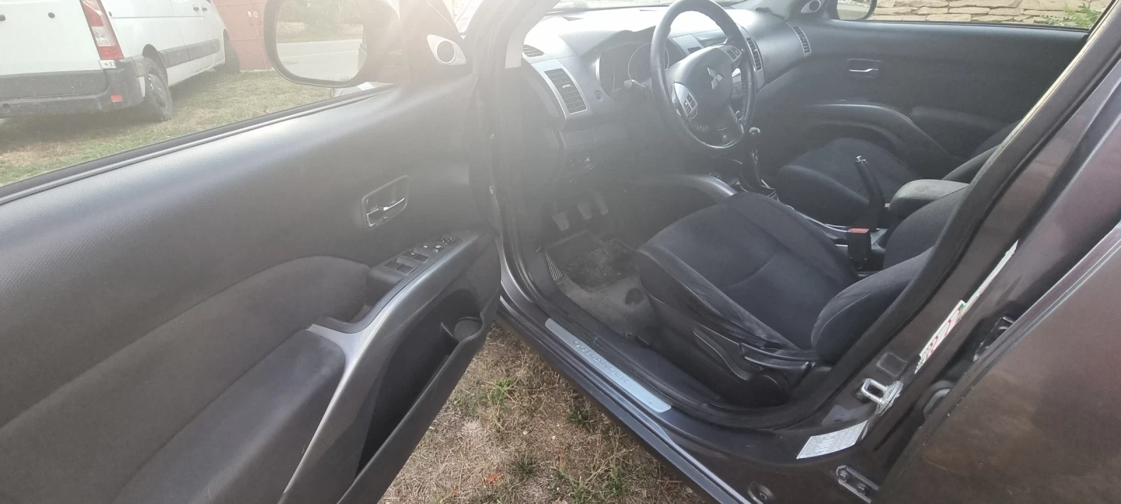 Mitsubishi Outlander, снимка 10 - Автомобили и джипове - 56261260