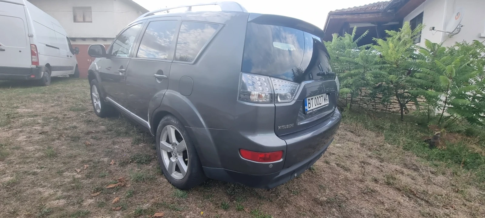 Mitsubishi Outlander, снимка 5 - Автомобили и джипове - 56261260