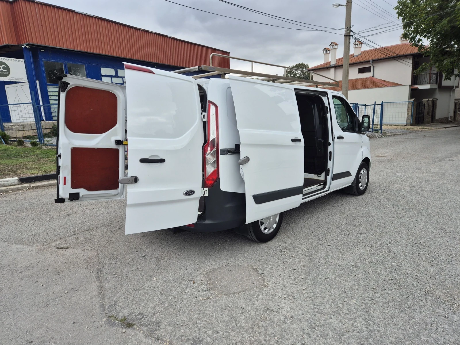 Ford Transit 2.2  92KW - изображение 7