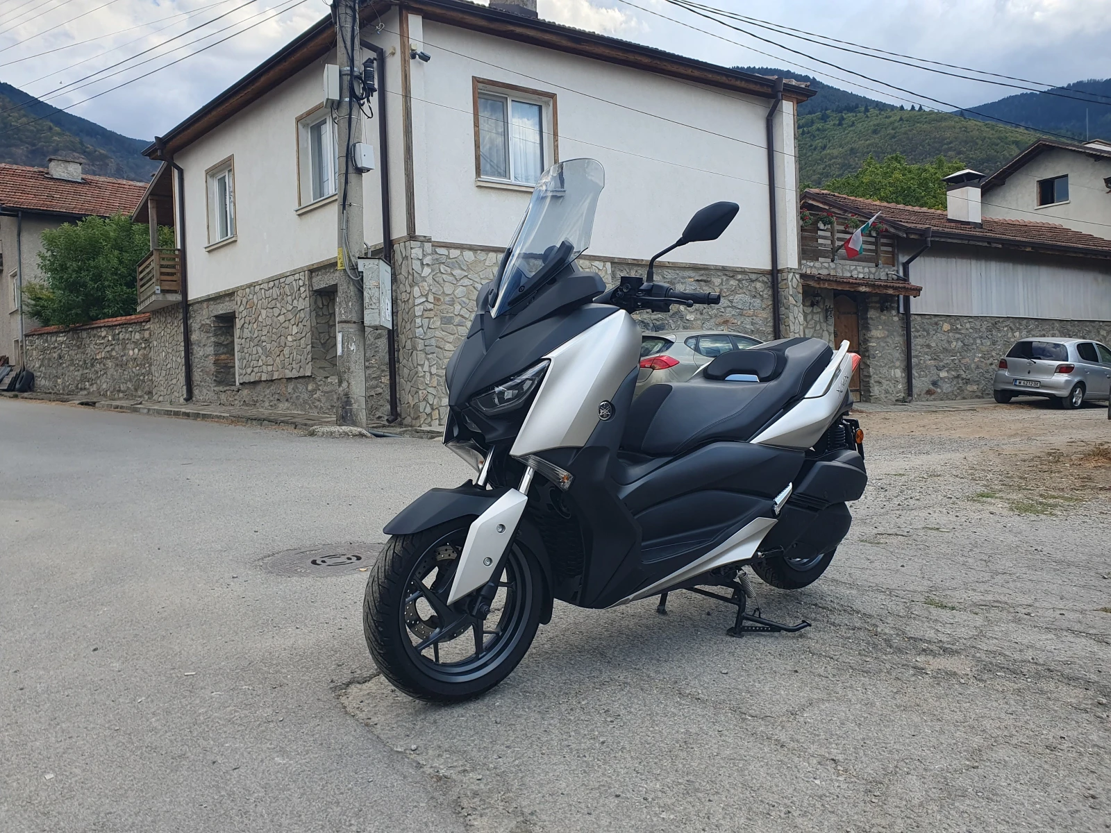 Yamaha X-max 300i 2021 година, снимка 2 - Мотоциклети и мототехника - 49370808