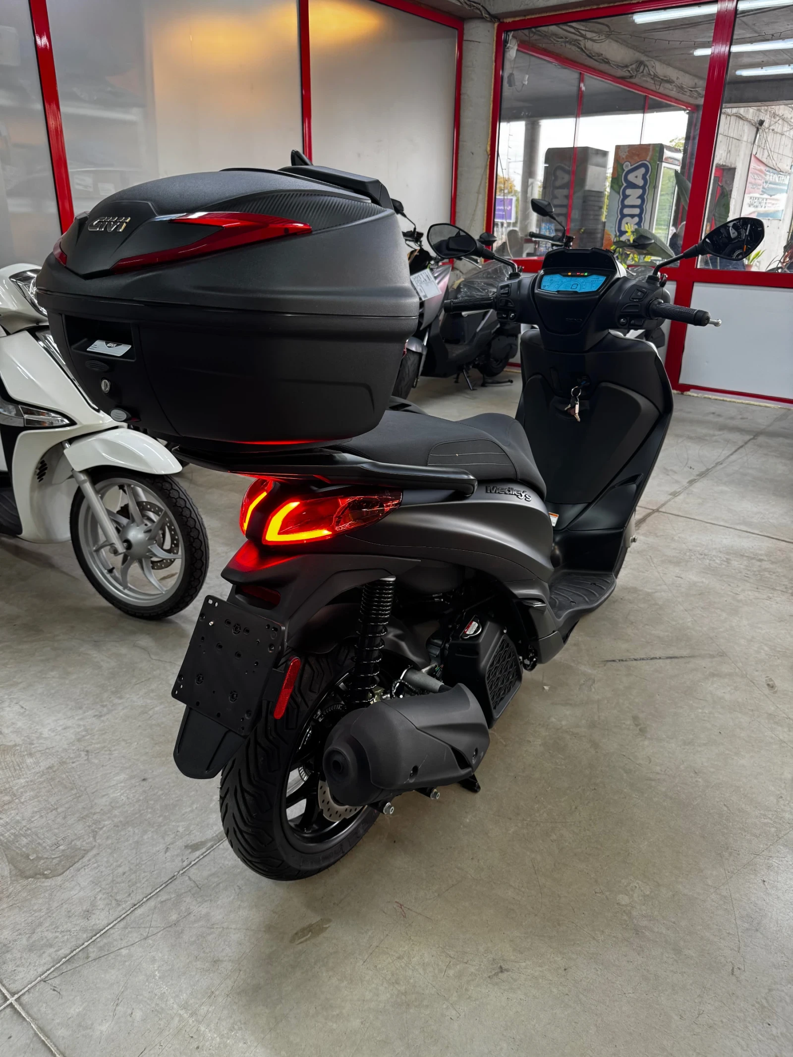 Piaggio Medley S 200i �� 1044�� � �������� ! | Mobile.bg � ����������� 5