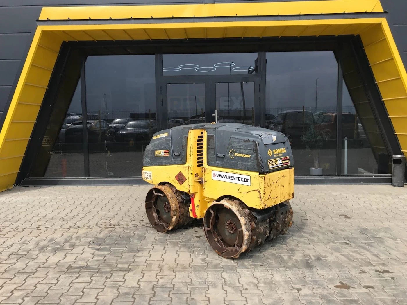 Валяк BOMAG BMP8500 1600 кг., 2014 г., снимка 2 - Индустриална техника - 56708920