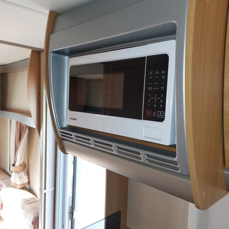 Каравана Swift Fairway , снимка 10 - Каравани и кемпери - 52400256