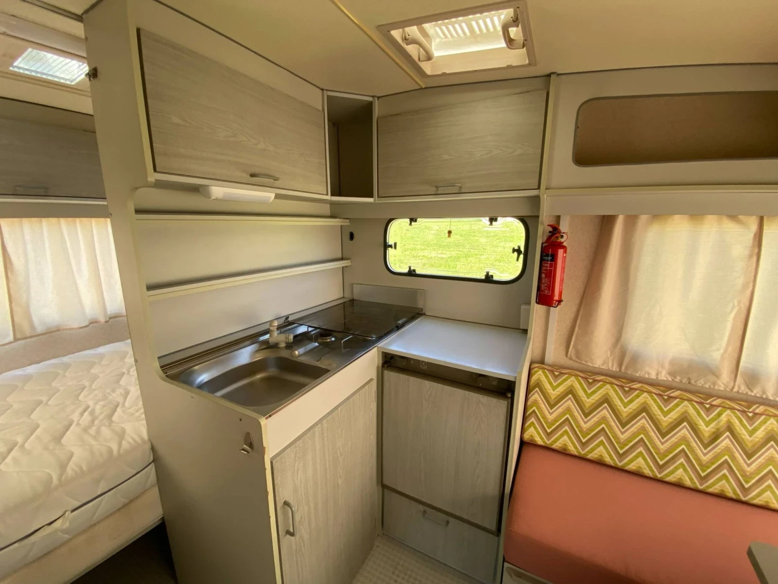 Каравана Beyerland SPRINTER 375 B - изображение 8