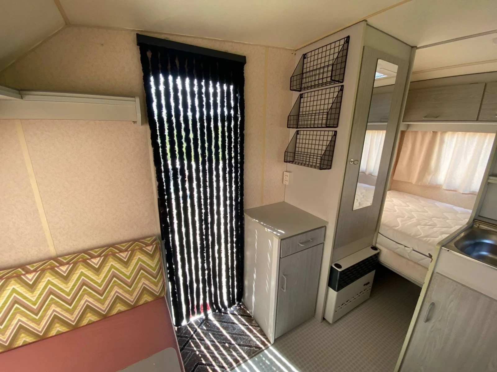 Каравана Beyerland SPRINTER 375 B - изображение 9
