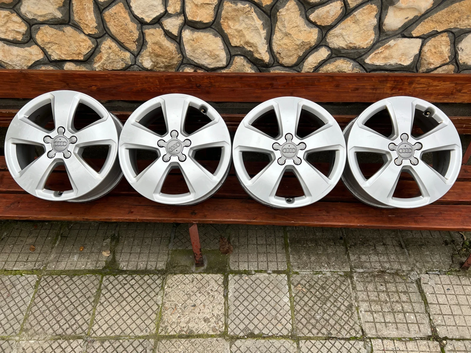 ������ | Mobile.bg � ����������� 4