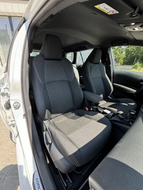 Toyota Corolla MY23 1.8 HSD DYNAMIC, снимка 14