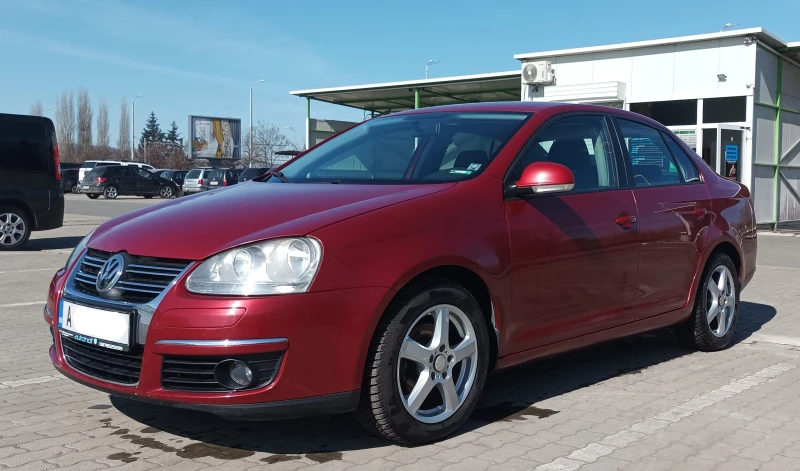 VW Jetta, снимка 1 - Автомобили и джипове - 49388079