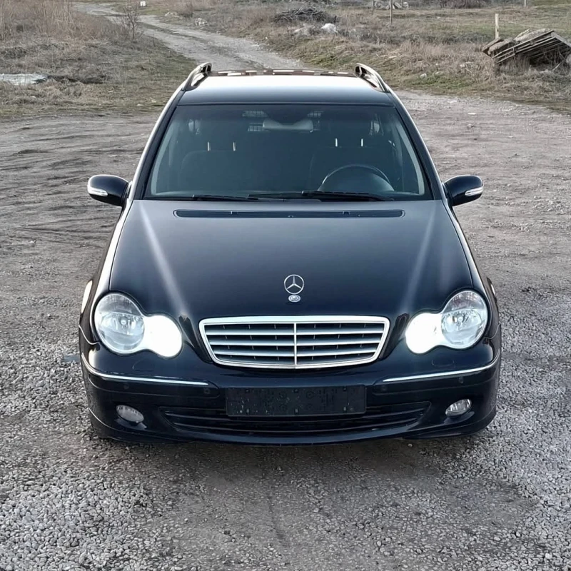 Mercedes-Benz C 220 220, снимка 7 - Автомобили и джипове - 49392629