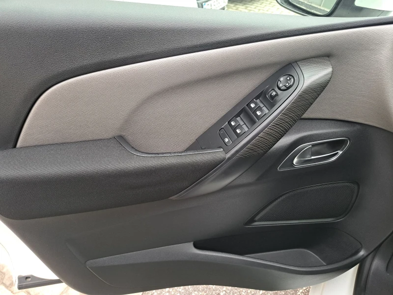 Citroen C4 Picasso 1.6hdi/нави/камера автоматик, снимка 11 - Автомобили и джипове - 50139746