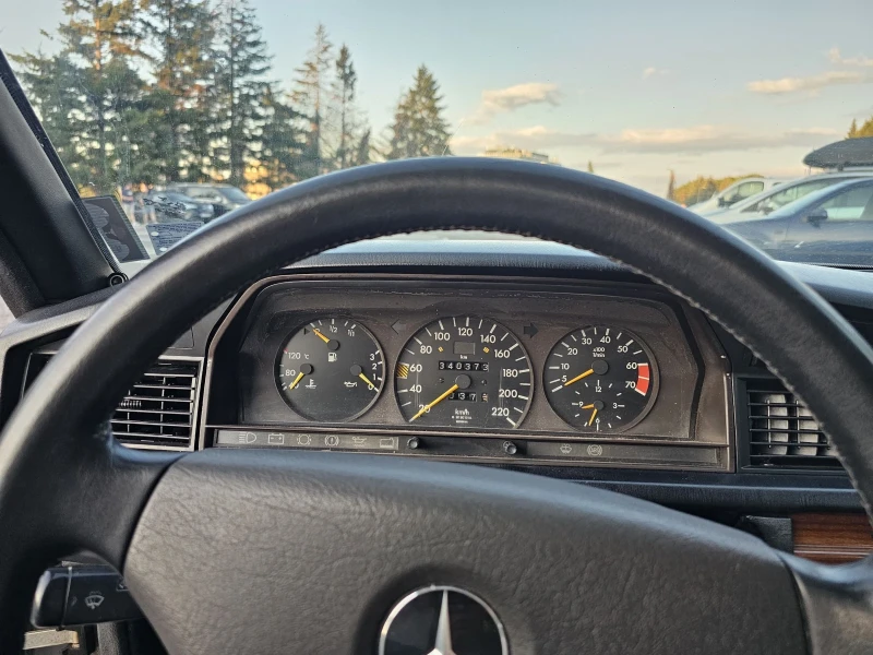 Mercedes-Benz 190 1.8, снимка 8 - Автомобили и джипове - 51900322