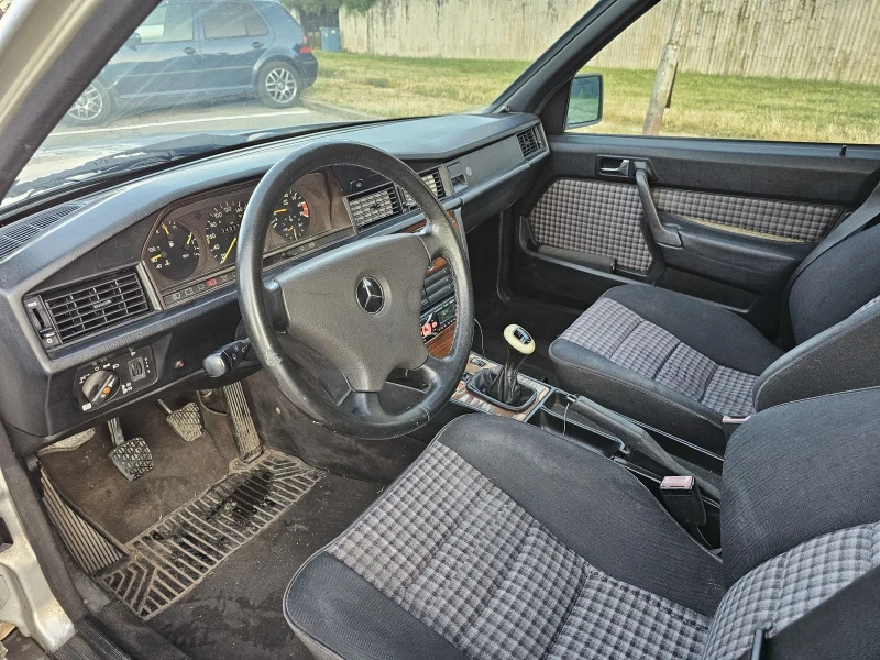 Mercedes-Benz 190 1.8, снимка 5 - Автомобили и джипове - 51900322