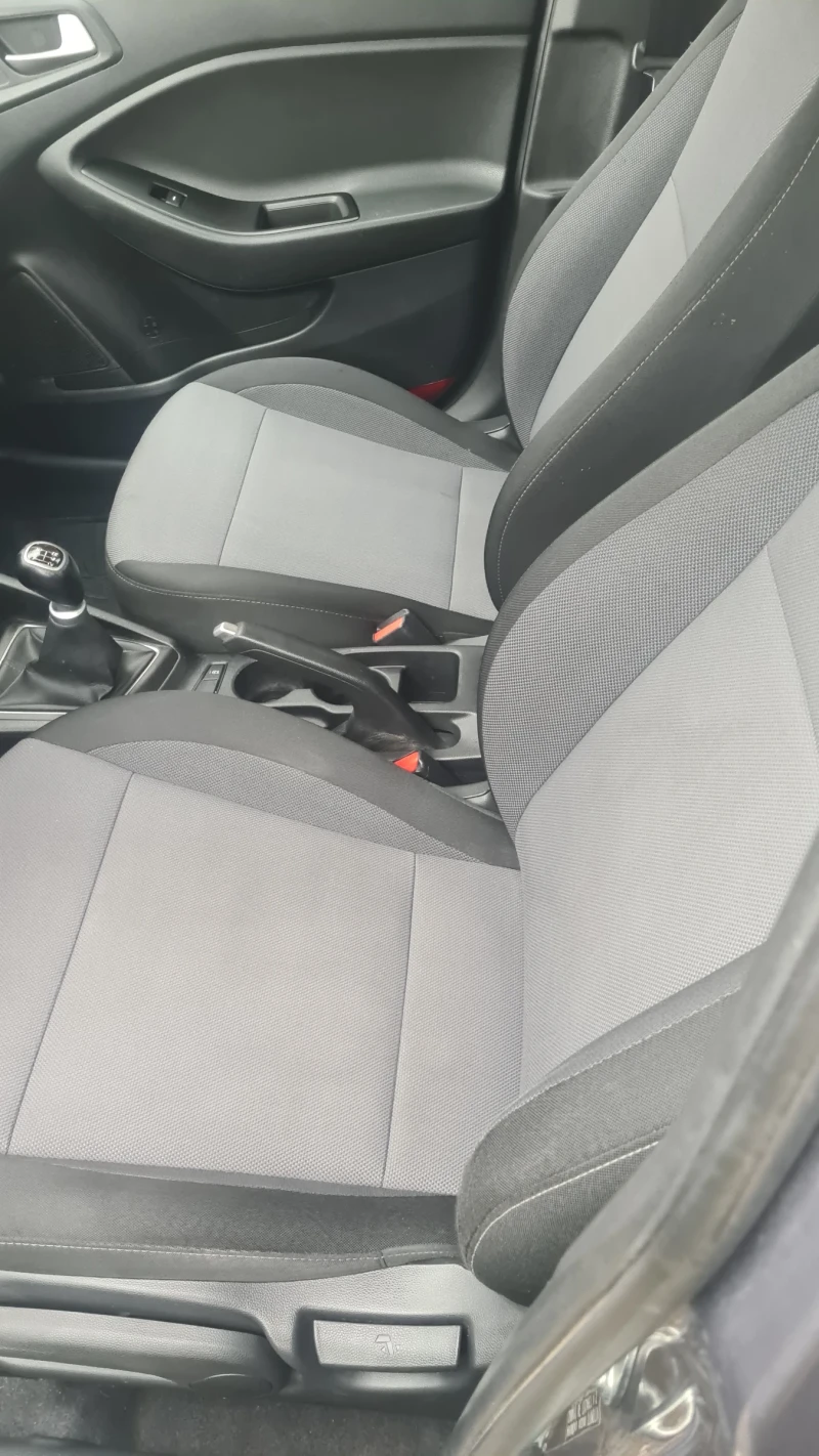 Hyundai I20 1.2 benzin evro 6, снимка 17 - Автомобили и джипове - 52649406