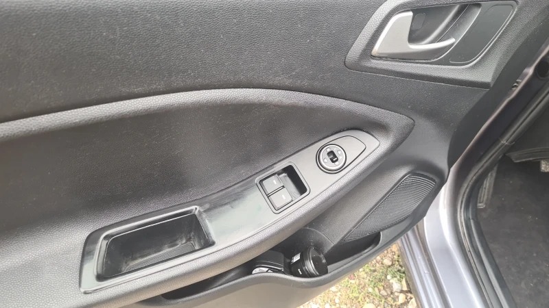 Hyundai I20 1.2 benzin evro 6, снимка 10 - Автомобили и джипове - 52649406
