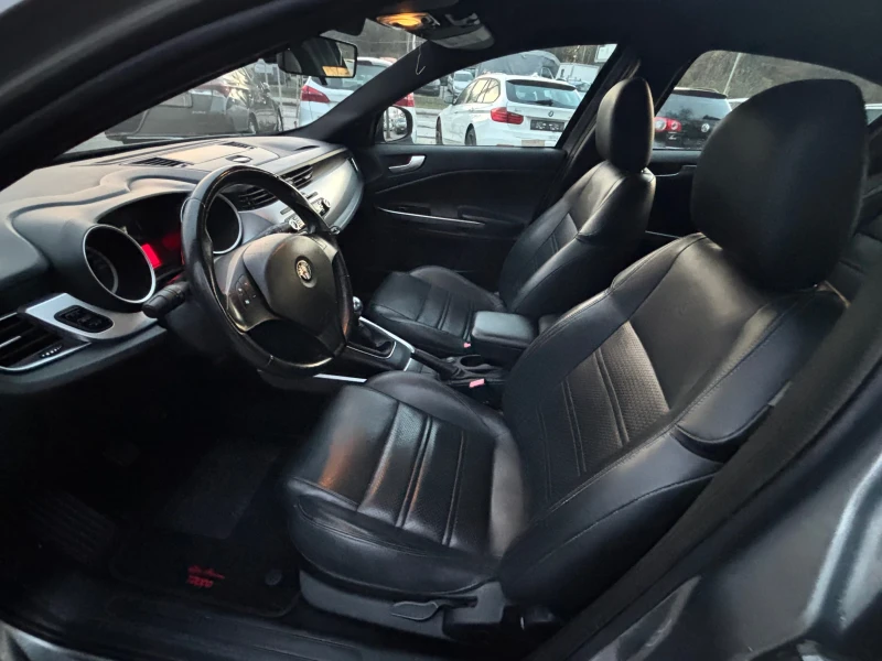 Alfa Romeo Giulietta 2.0JjTD multiget, снимка 13 - Автомобили и джипове - 52495393