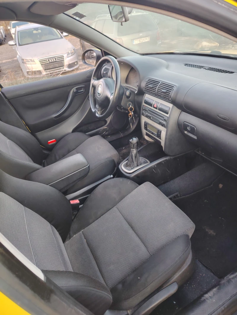 Seat Leon, снимка 9 - Автомобили и джипове - 52730040