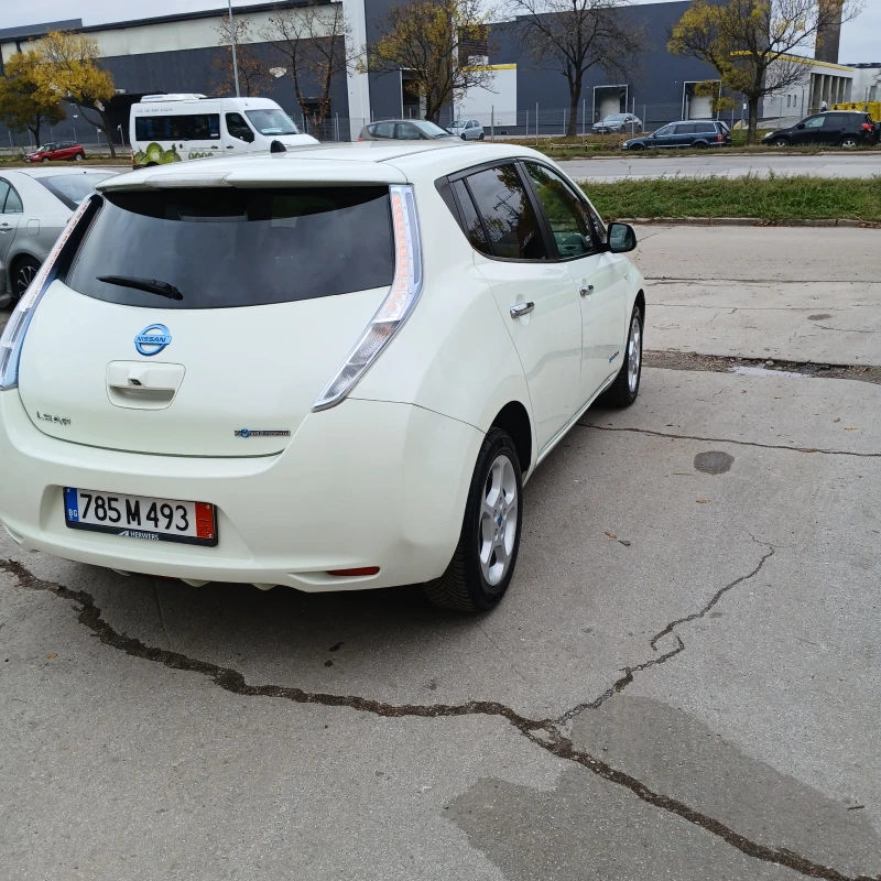 Nissan Leaf , снимка 9 - Автомобили и джипове - 52863504