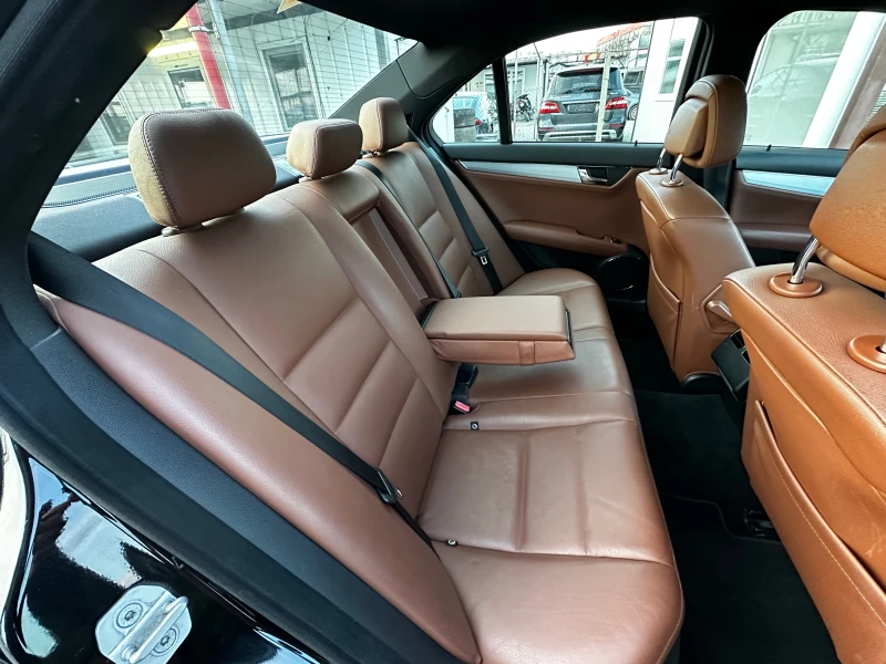 Mercedes-Benz C 220 CDI 170к.с 646 Нави, снимка 16 - Автомобили и джипове - 53404755