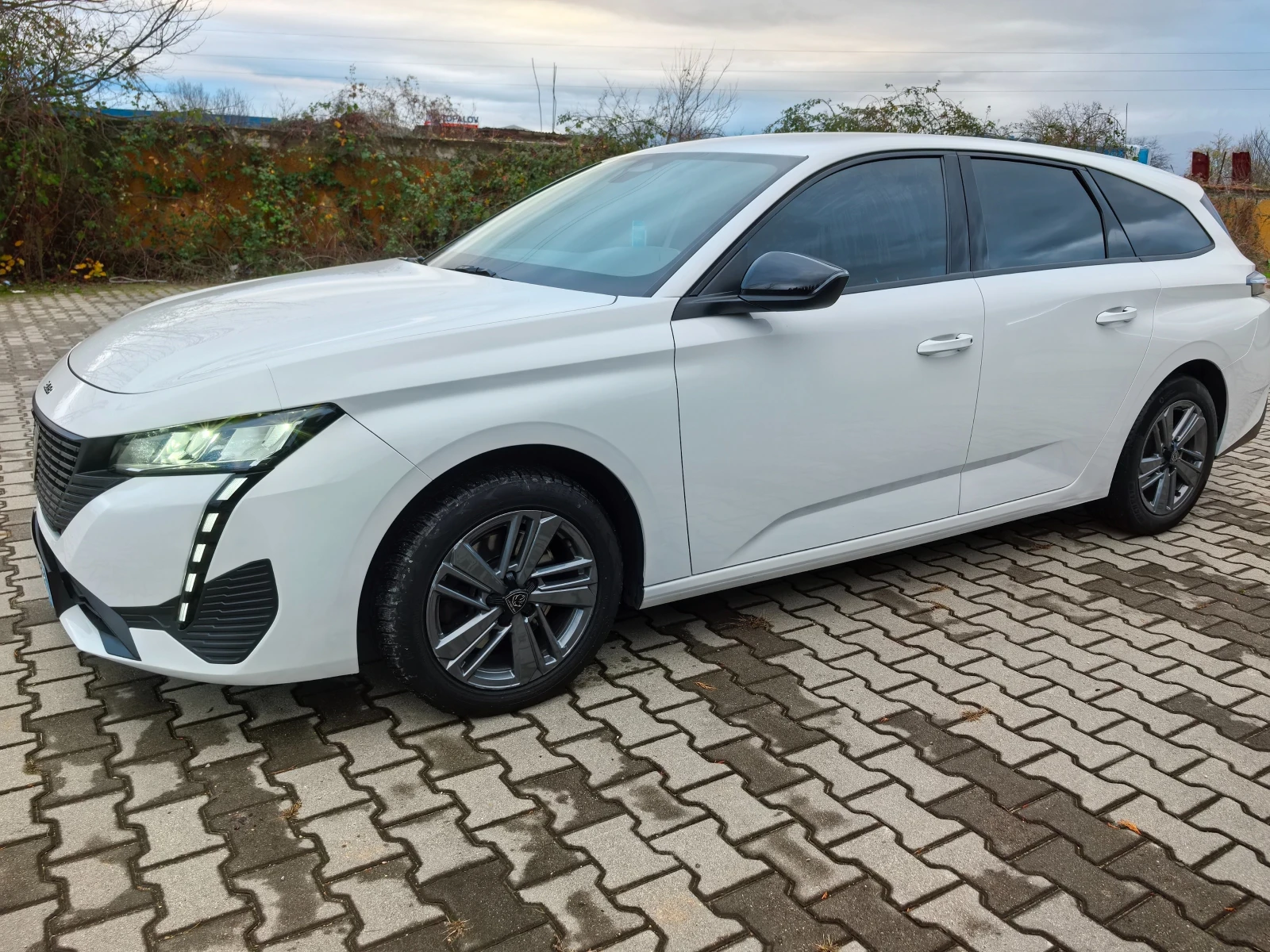 Peugeot 308 1.5BlueHDI EAT8, снимка 1