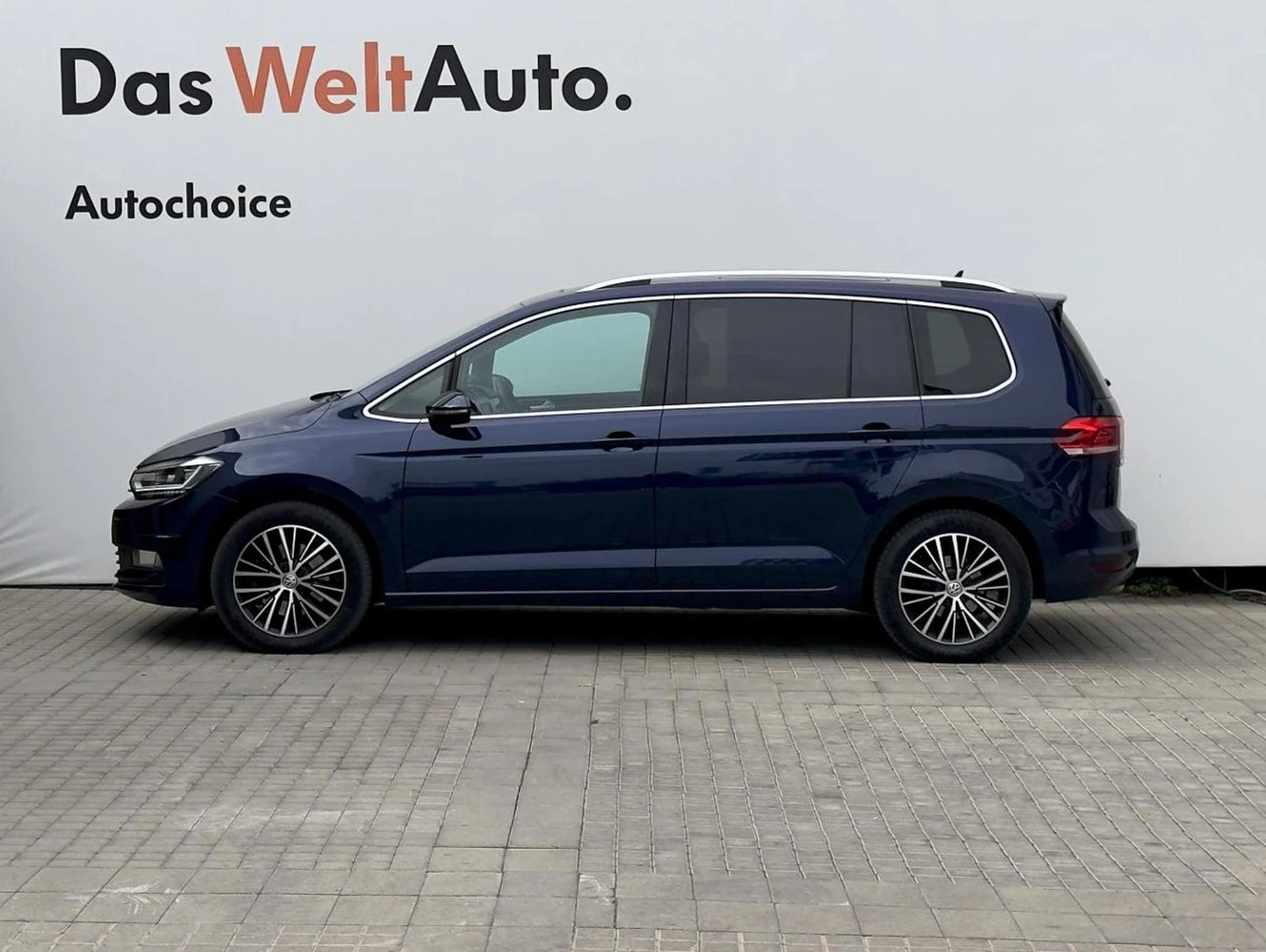 VW Touran Highline 2.0TDI SCR BMT DSG - изображение 2