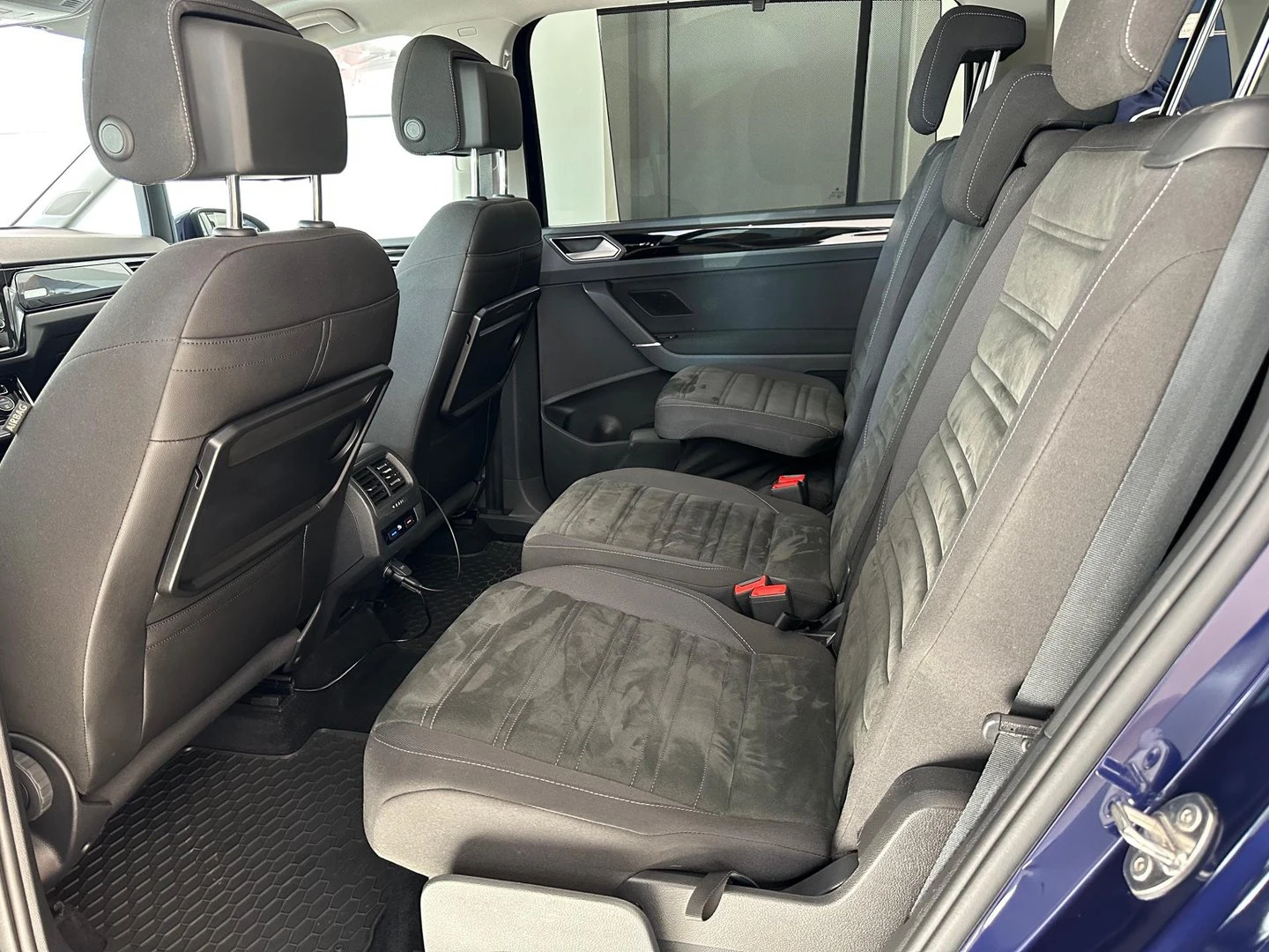VW Touran Highline 2.0TDI SCR BMT DSG - изображение 8